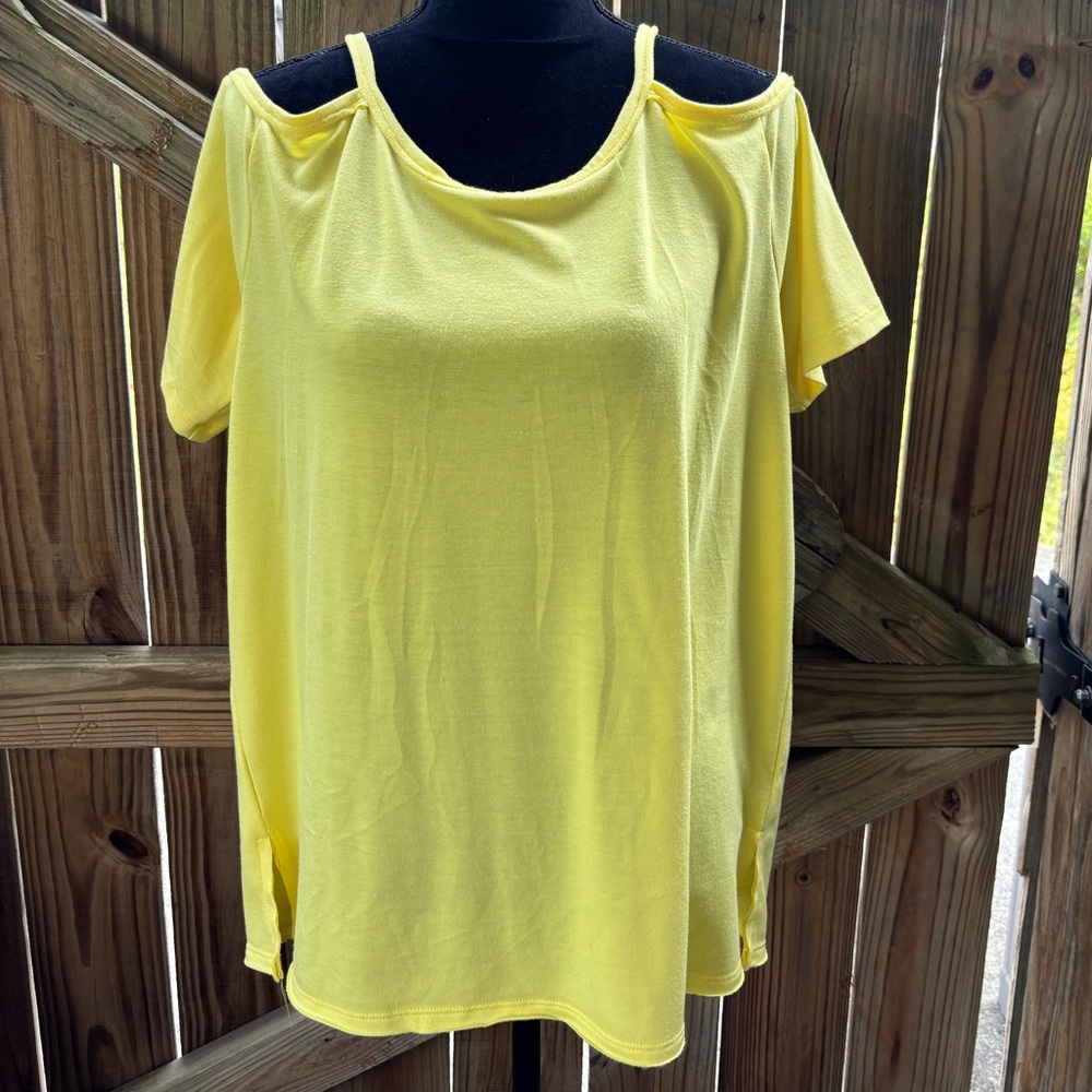 Live Well Active Yellow Cold Shoulder Size L